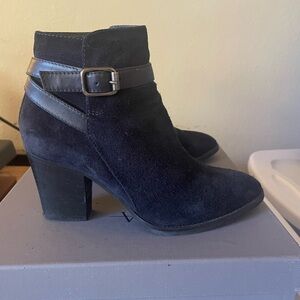 Aquatalia dark navy/black suede boots size 9